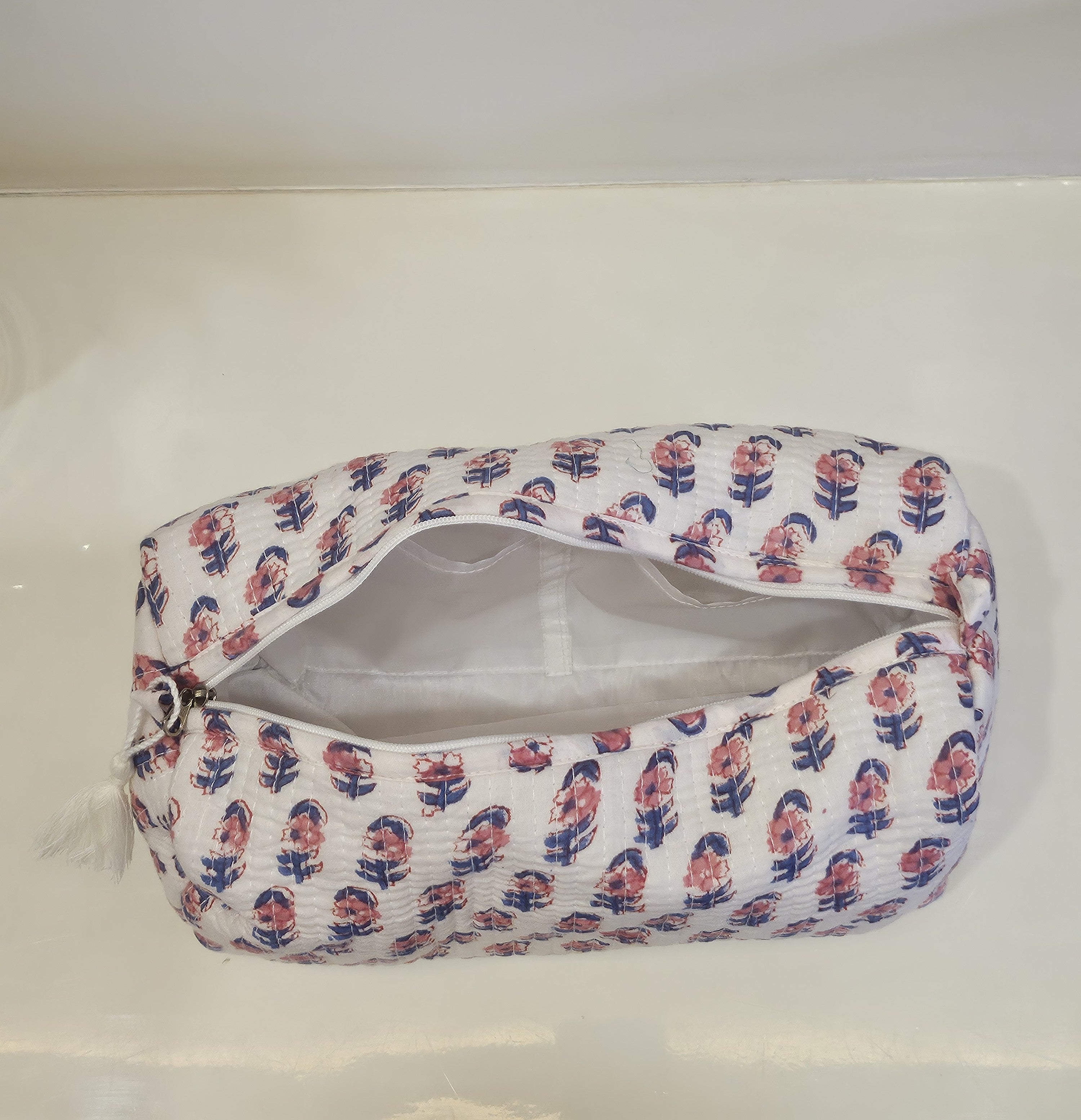 Quilted Handblock Printed White Pouch set