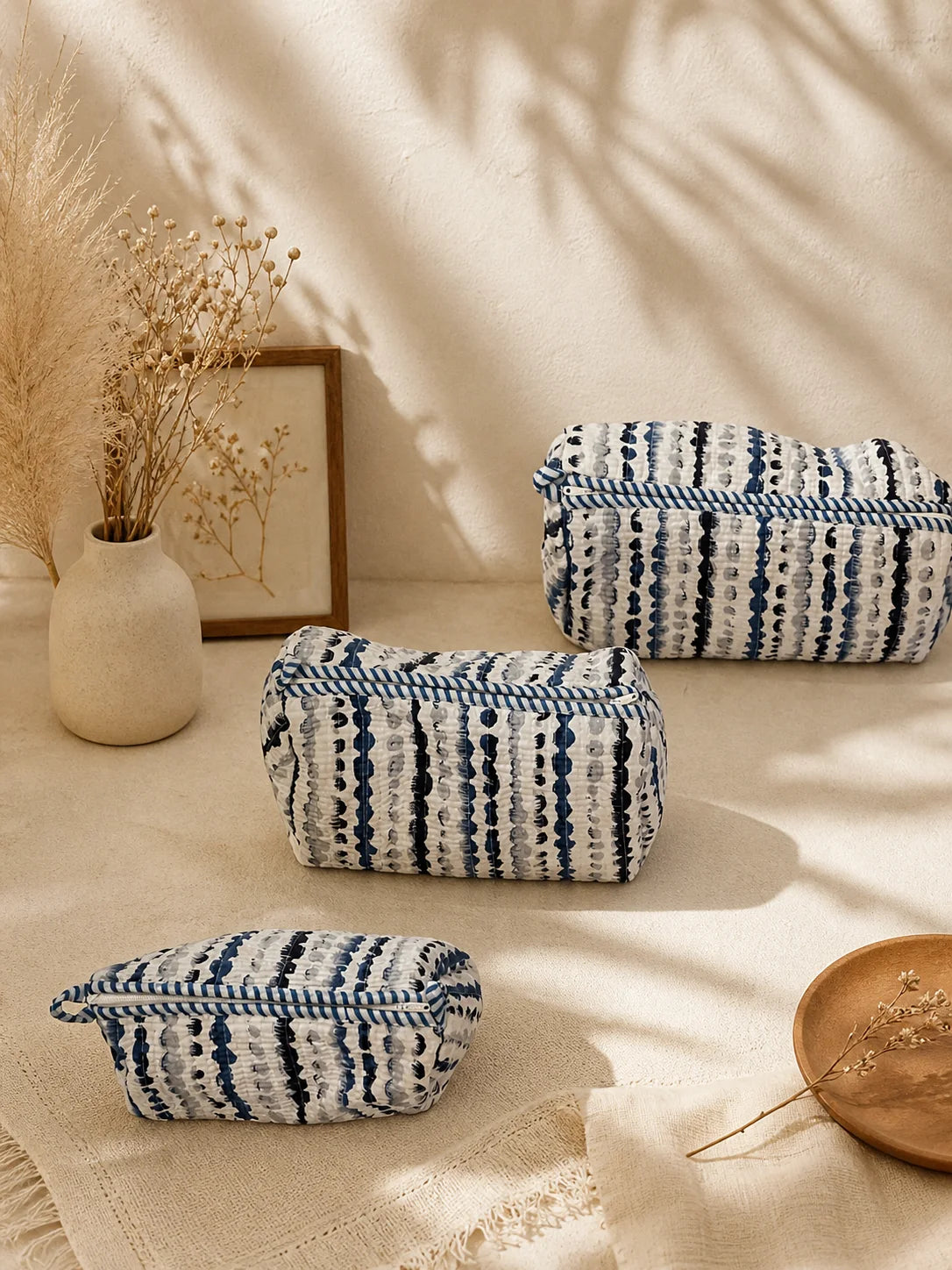 Quilted Hand Printed Beige Pouch set